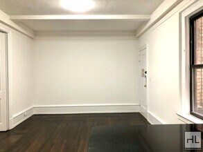 WEST 55 STREET, Unit 2C in New York, NY - Foto de edificio - Building Photo