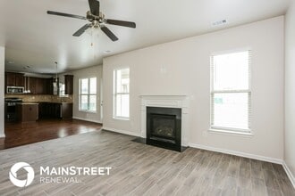 12185 Centerra Dr in Hampton, GA - Building Photo - Building Photo