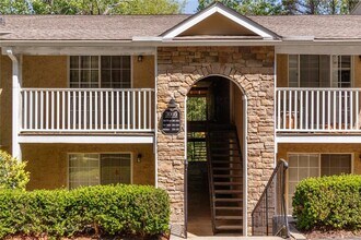 3005 Seven Pines Ln in Atlanta, GA - Building Photo - Building Photo