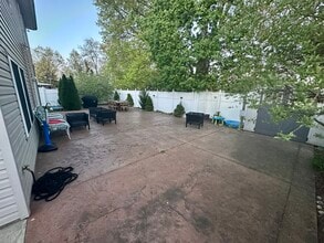 327 Edgewood Rd in Linden, NJ - Building Photo - Building Photo