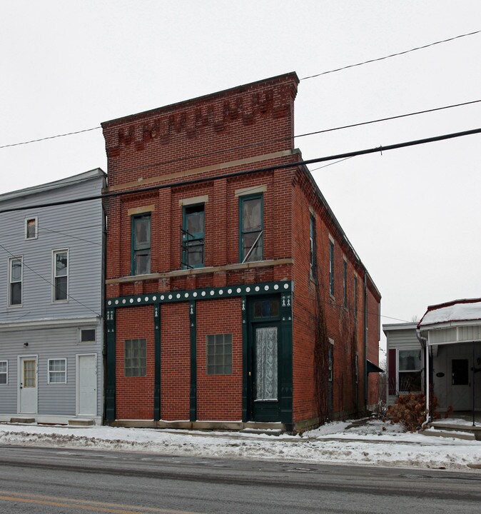 115 N Main St in Mount Blanchard, OH - Foto de edificio