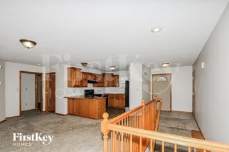 410 N Titus Ave in Excelsior Springs, MO - Foto de edificio - Building Photo