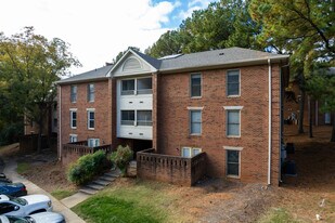 Ivy Commons in Raleigh, NC - Building Photo