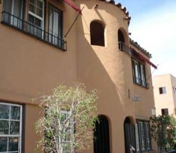 1045 Saint Louis Ave in Long Beach, CA - Building Photo - Building Photo