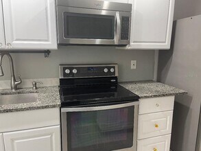 703 SW 75th St in Gainesville, FL - Building Photo - Building Photo