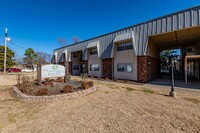 Ruby on the Creek Apartments in Fayetteville, AR - Foto de edificio - Interior Photo