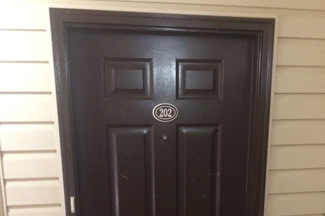 141 Wexford Dr, Unit 202 in Anderson, SC - Foto de edificio - Building Photo