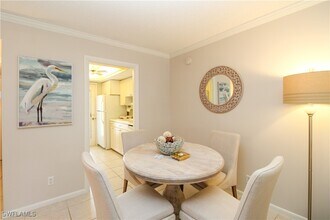 333 4th Ave S in Naples, FL - Building Photo - Building Photo