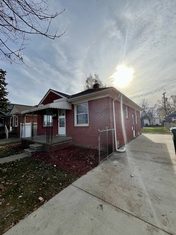 12811 Plum St in Southgate, MI - Building Photo - Building Photo