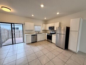529 NE 1st St in Florida City, FL - Building Photo - Building Photo