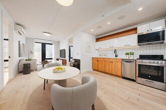 60 W 125th St, Unit 609 in New York, NY - Building Photo - Building Photo