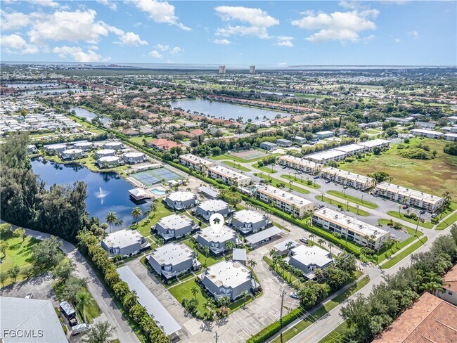 16051 Amberwood Lake Ct in Ft. Myers, FL - Building Photo - Building Photo