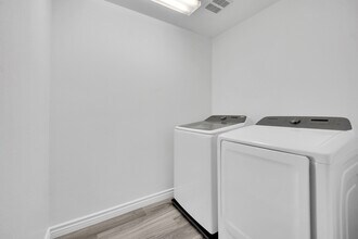 11142 Romola St in Las Vegas, NV - Building Photo - Building Photo