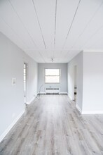 5649 N Christiana Ave in Chicago, IL - Building Photo - Building Photo