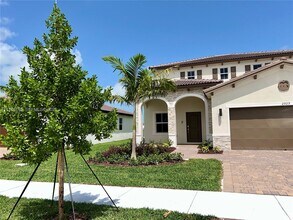 2929 SE 23rd Ave in Homestead, FL - Building Photo - Building Photo