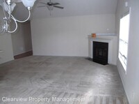 2040 Ivey Commons Rd photo'