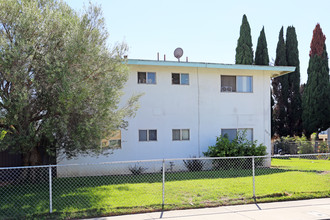 6612 Ginger Ln in Westminster, CA - Foto de edificio - Building Photo