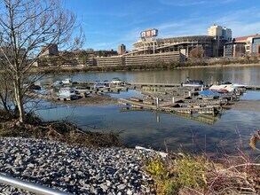 445 W Blount Ave, Unit 509 in Knoxville, TN - Building Photo - Building Photo