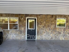 410 Erwin Hwy in Greeneville, TN - Building Photo - Building Photo