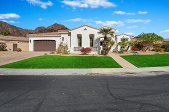 77880 Desert Dr in La Quinta, CA - Foto de edificio - Building Photo