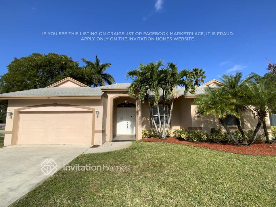 13310 Northumberland Cir in Wellington, FL - Building Photo