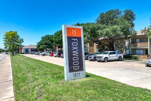 Foxwood in Mesquite, TX - Building Photo