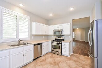 8508 Last Point Ave in Las Vegas, NV - Building Photo - Building Photo