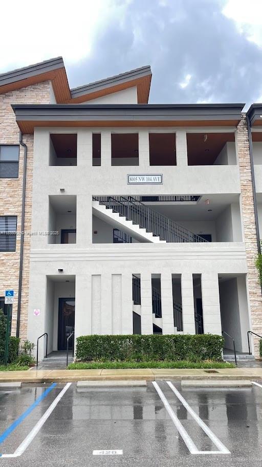 8005 NW 104th Ave in Doral, FL - Building Photo - Building Photo