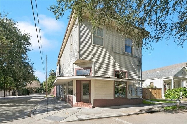 property at 5705 Prytania St