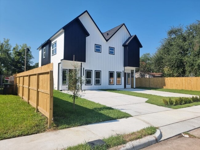 property at 5642 Hirondel