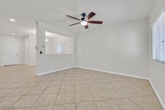 7859 Saber Tooth St in Las Vegas, NV - Building Photo - Building Photo