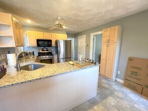 112 Boston Ave, Unit 1 in Somerville, MA - Building Photo - Building Photo