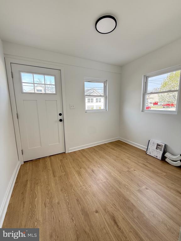 property at 2125 Oakland Rd