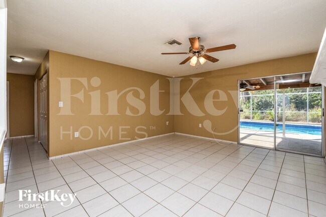 7218 Jasmine Rd in Ft. Myers, FL - Building Photo - Building Photo