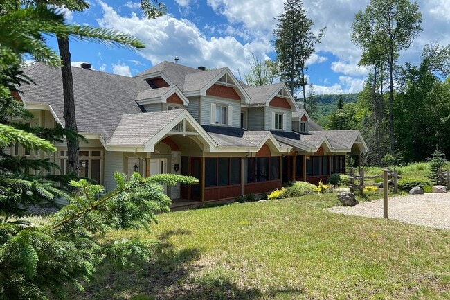property at 317 All. du Rabaska
