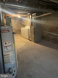 725 E Biddle St photo'