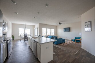 Avalon Bluffs in Lafayette, IN - Building Photo - Interior Photo