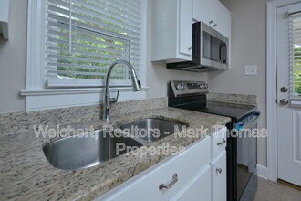 2405 Albany St in Durham, NC - Building Photo - Building Photo