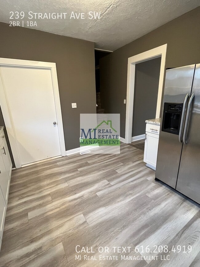 239 Straight Ave SW in Grand Rapids, MI - Building Photo - Building Photo