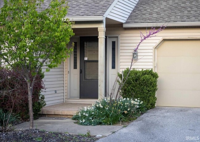 property at 2202 E Cape Cod Dr