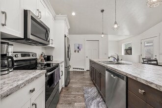 820 210 W in Santaquin, UT - Building Photo - Building Photo