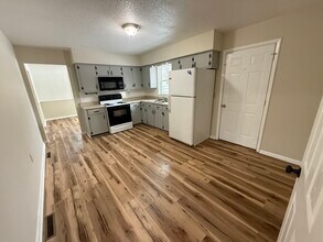 225 Pleasure Dr in Richmond, KY - Building Photo - Building Photo