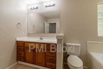1513 Buck St in Ocean Springs, MS - Building Photo - Building Photo