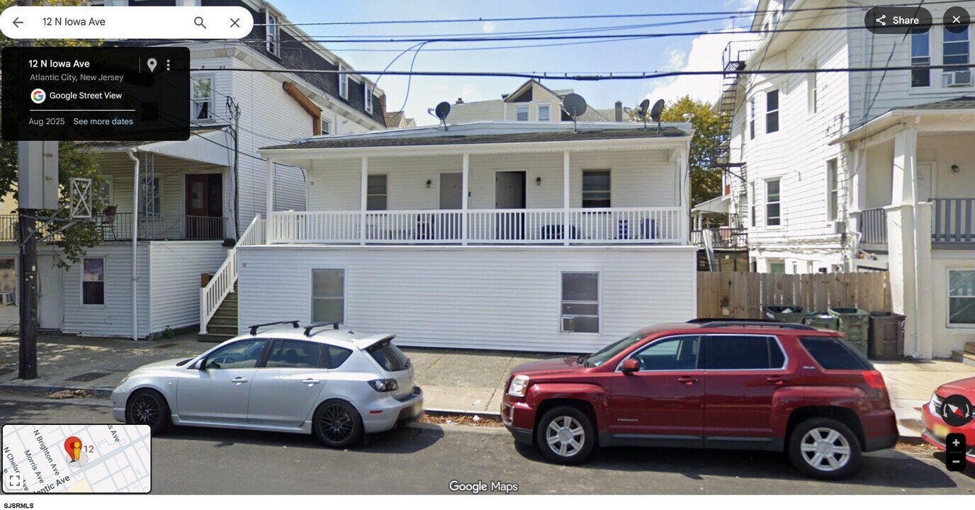 12 N Iowa Ave in Atlantic City, NJ - Building Photo