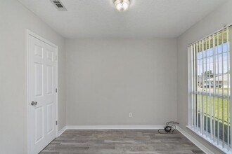 5309 Whitney Ct in Crestview, FL - Building Photo - Building Photo