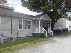 University Housing in Fayetteville, AR - Building Photo - Building Photo