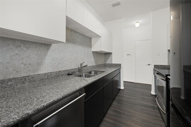 property at 2860 Holly Hall St