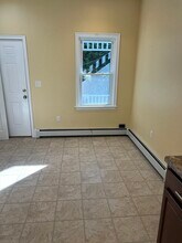 15 Maple Ave in Bridgewater, MA - Building Photo - Building Photo