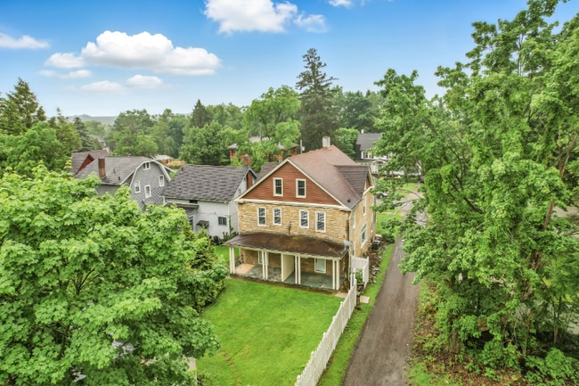 407 E Clen Moore Blvd in New Castle, PA - Building Photo - Building Photo