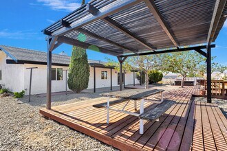 7495 Balsa Ave in Yucca Valley, CA - Building Photo - Building Photo